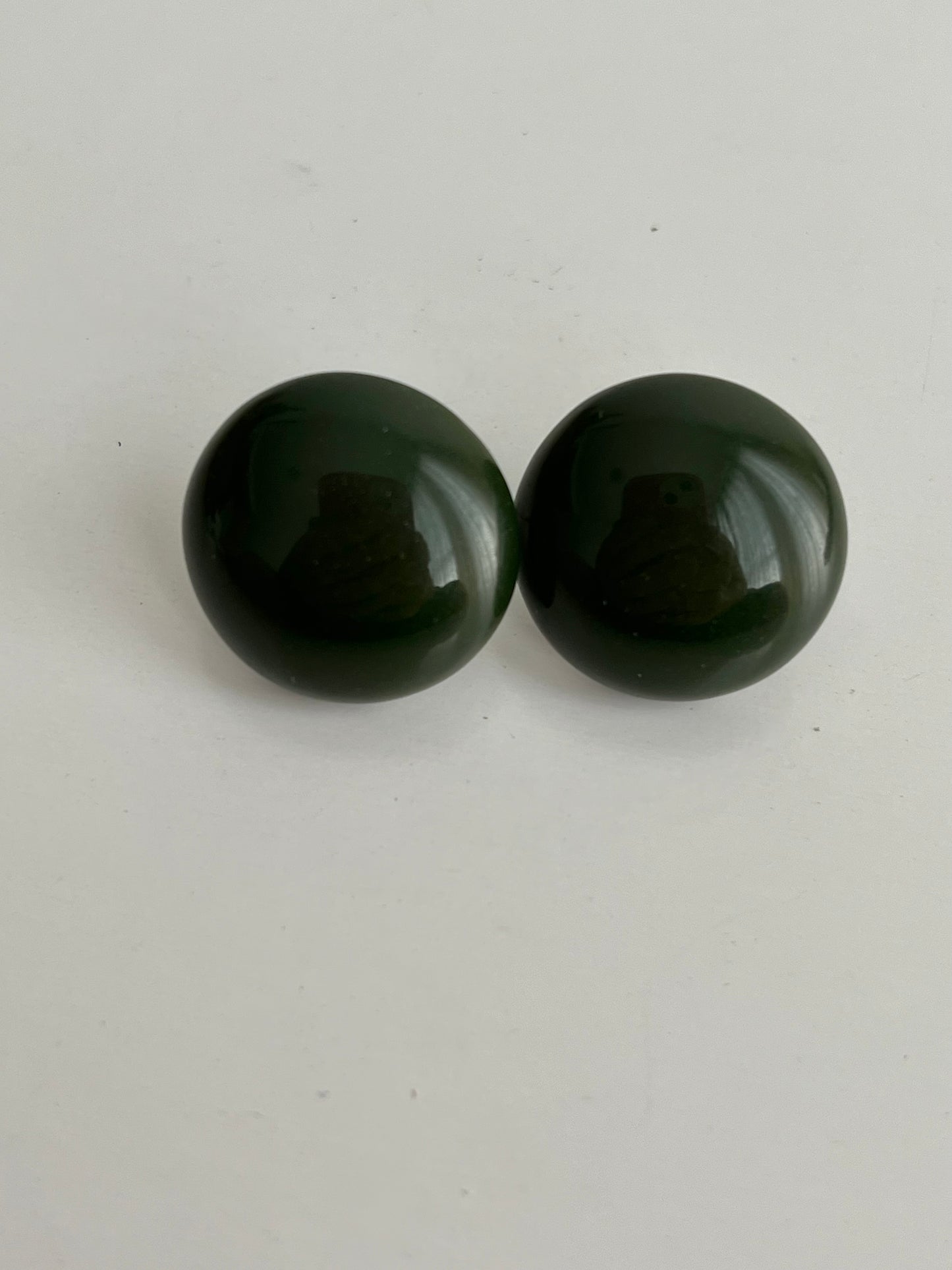 Brinco Botão Verde Militar