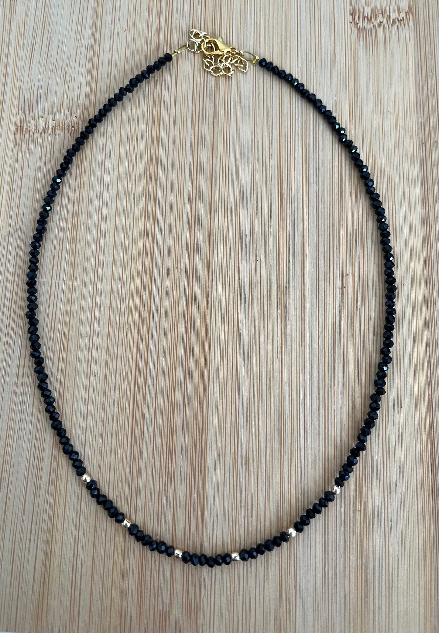 Chocker cristal preto com bolinhas