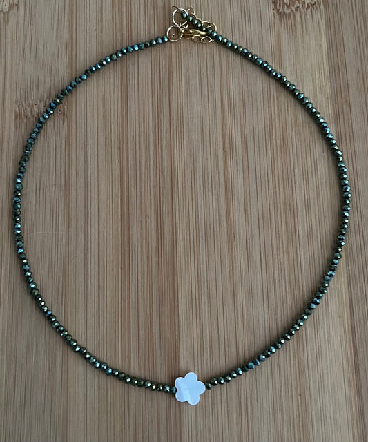 Chocker cristal verde com flor
