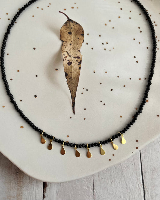 Chocker cristal preto com gotas