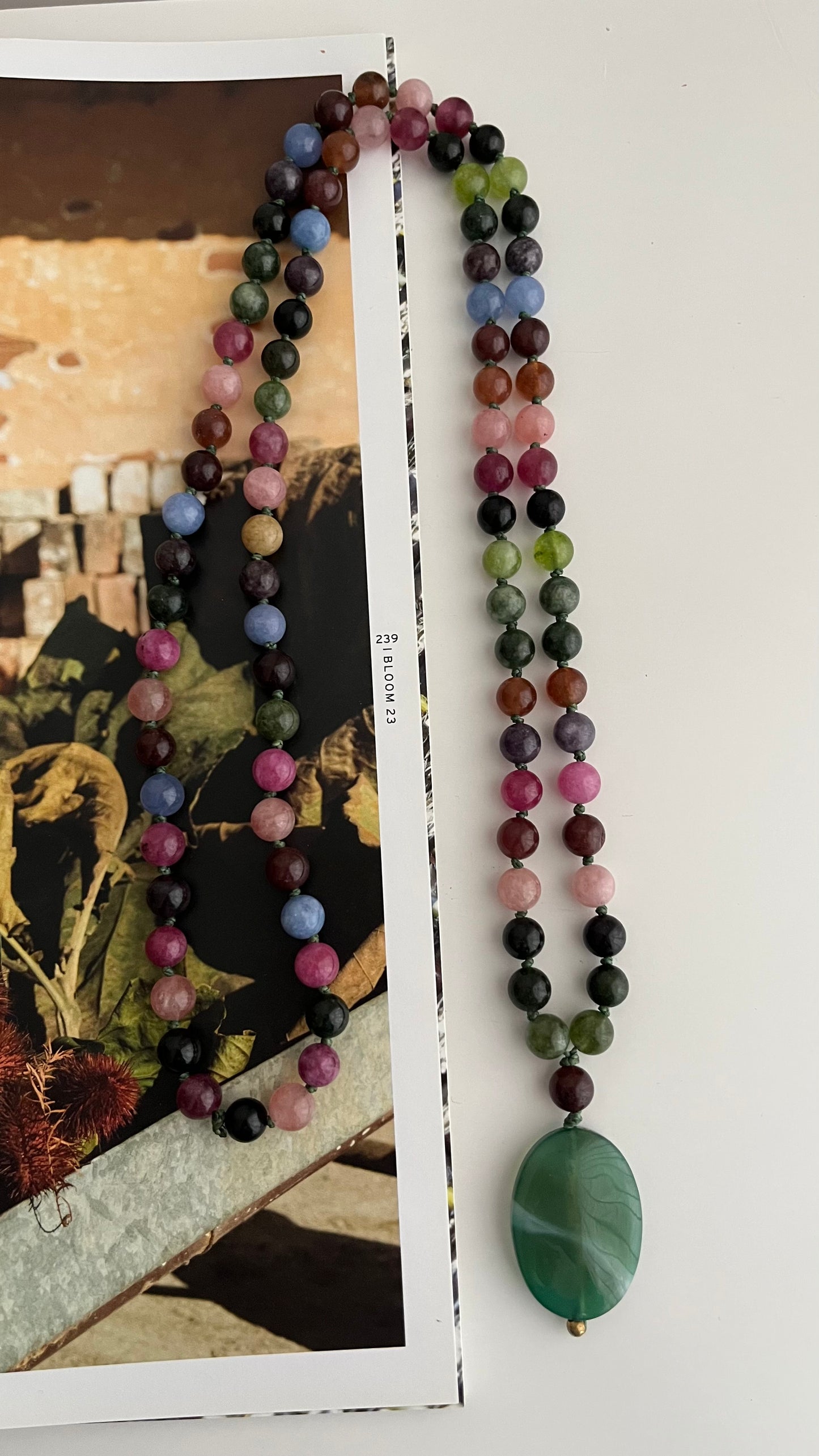 Colar Zoe Jade Colorida