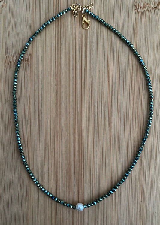 Chocker cristal verde com pérola